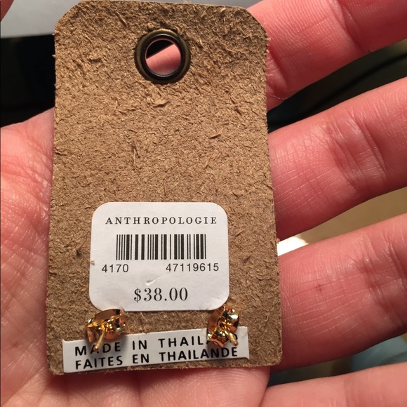 ⚡️SOLD⚡️NWT Anthro Floral Opal Gold Earrings - Picture 5 of 6